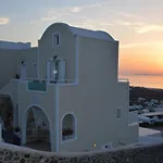 Kiklamino Sunset 4* Oia