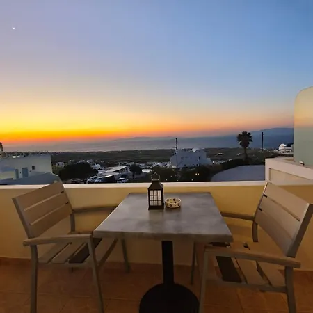 Kiklamino Sunset Aparthotel Oia