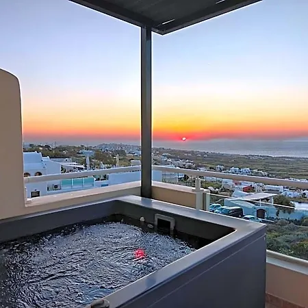 Kiklamino Sunset 4* أويا