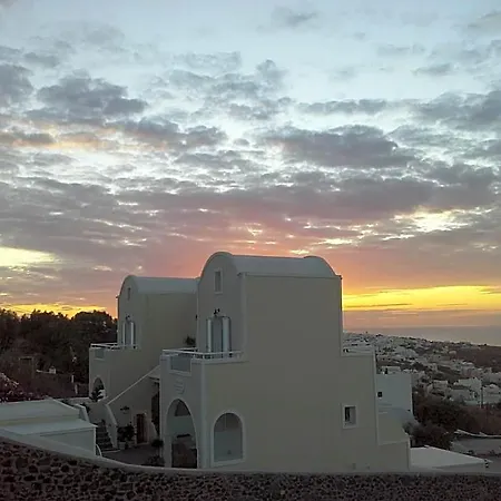 Kiklamino Sunset 4* أويا