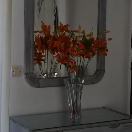 Kiklamino Sunset Oia