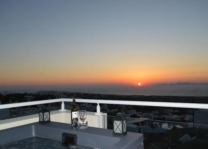 Kiklamino Sunset Aparthotel Oia