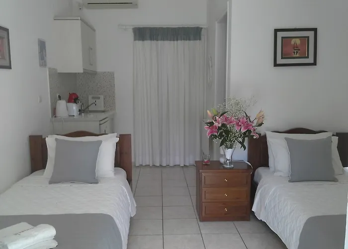 Kiklamino Sunset Oia