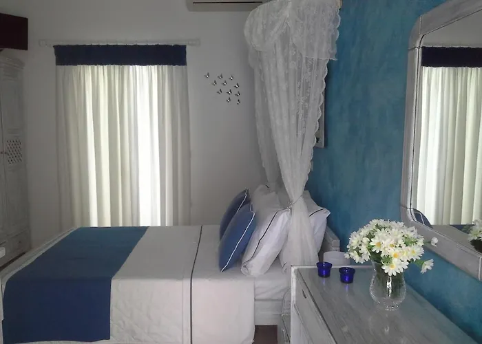 Kiklamino Sunset Apart Otel 4*