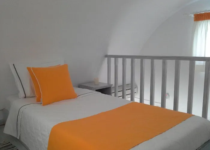 Διαμερίσματα και Στούντιο Κυκλάμινο