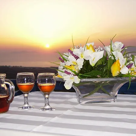 Kiklamino Sunset Aparthotel Oia (Santorini)