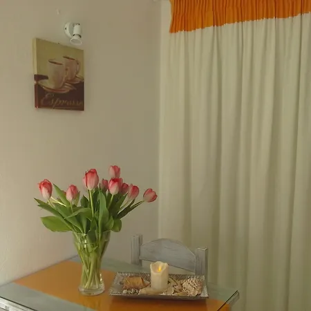 Kiklamino Sunset Apartmanhotel Ía