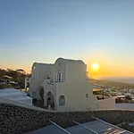 Kiklamino Sunset 4* Oia