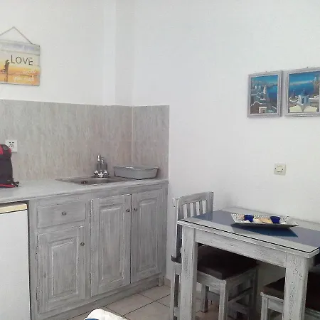 Kiklamino Sunset Aparthotel Oia (Santorini)