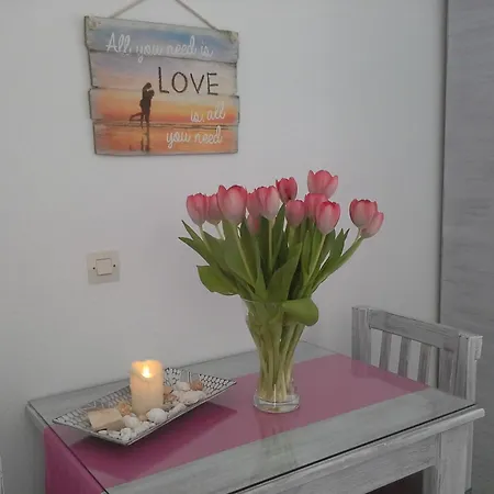 Kiklamino Sunset 4* Oia (Santorini)