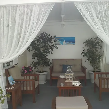 Kiklamino Sunset Oia (Santorini)